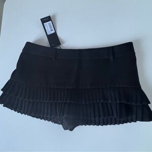 Black Pleated Mini Skirt Lioness